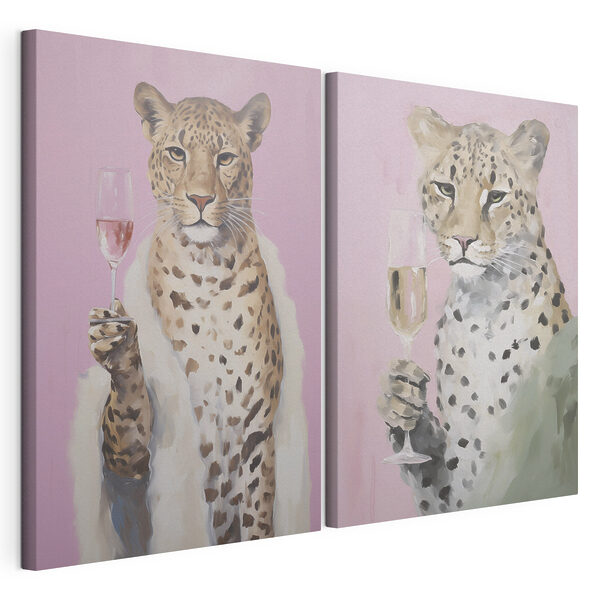 Tablou modular pe pânză Tablou reprezentând un ghepard care ține un pahar de vin