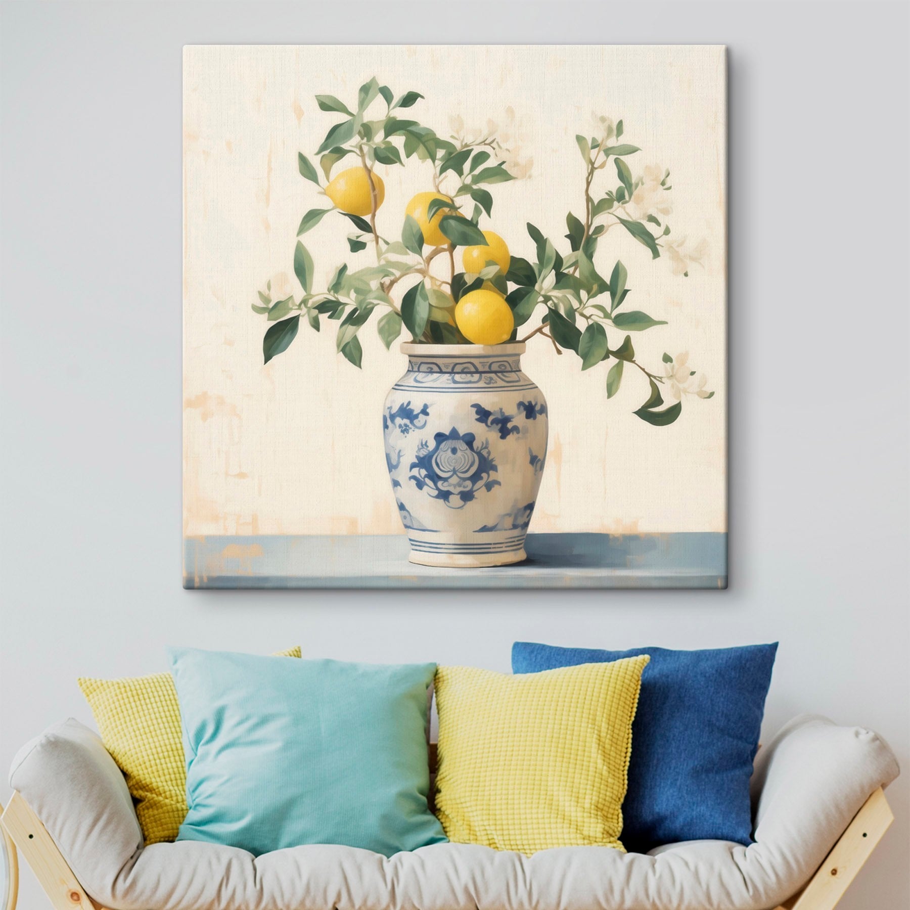 Vase with lemons in it