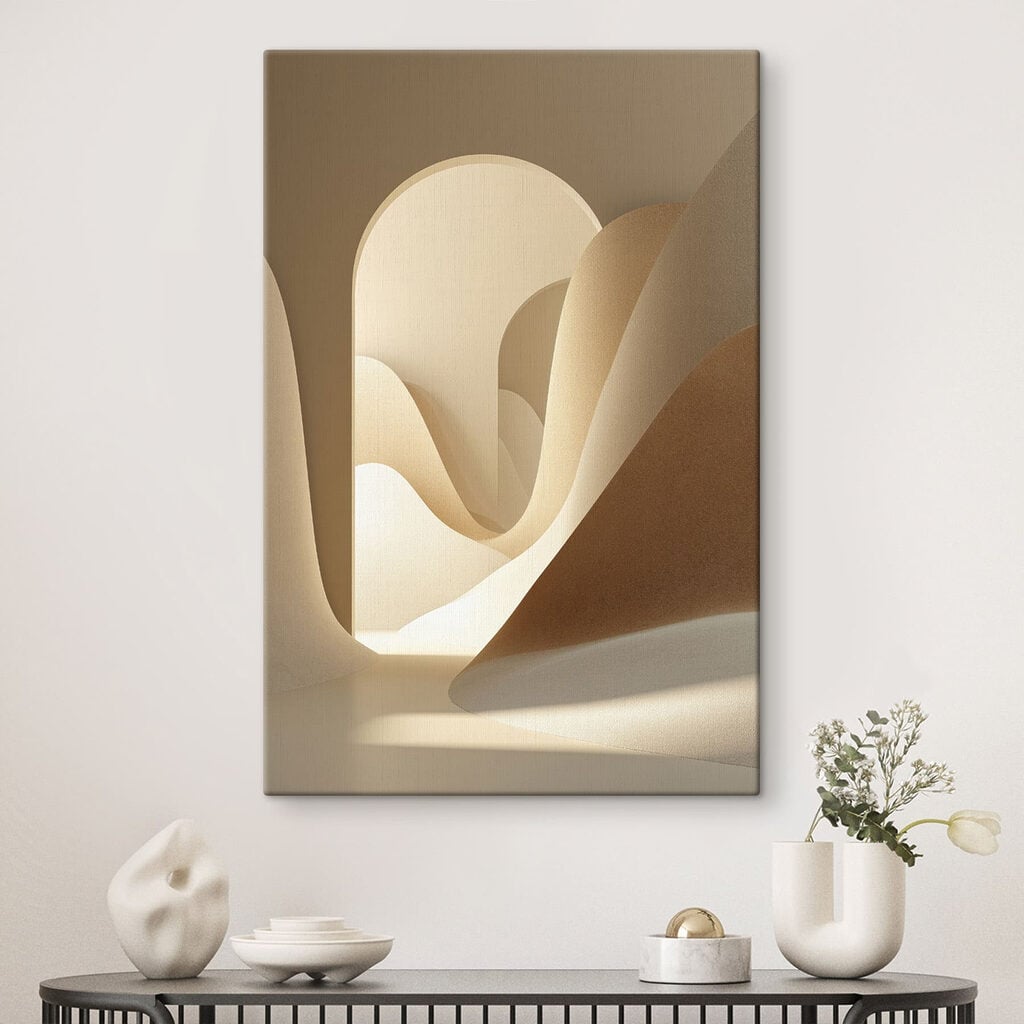 Room with a archway and a white wall