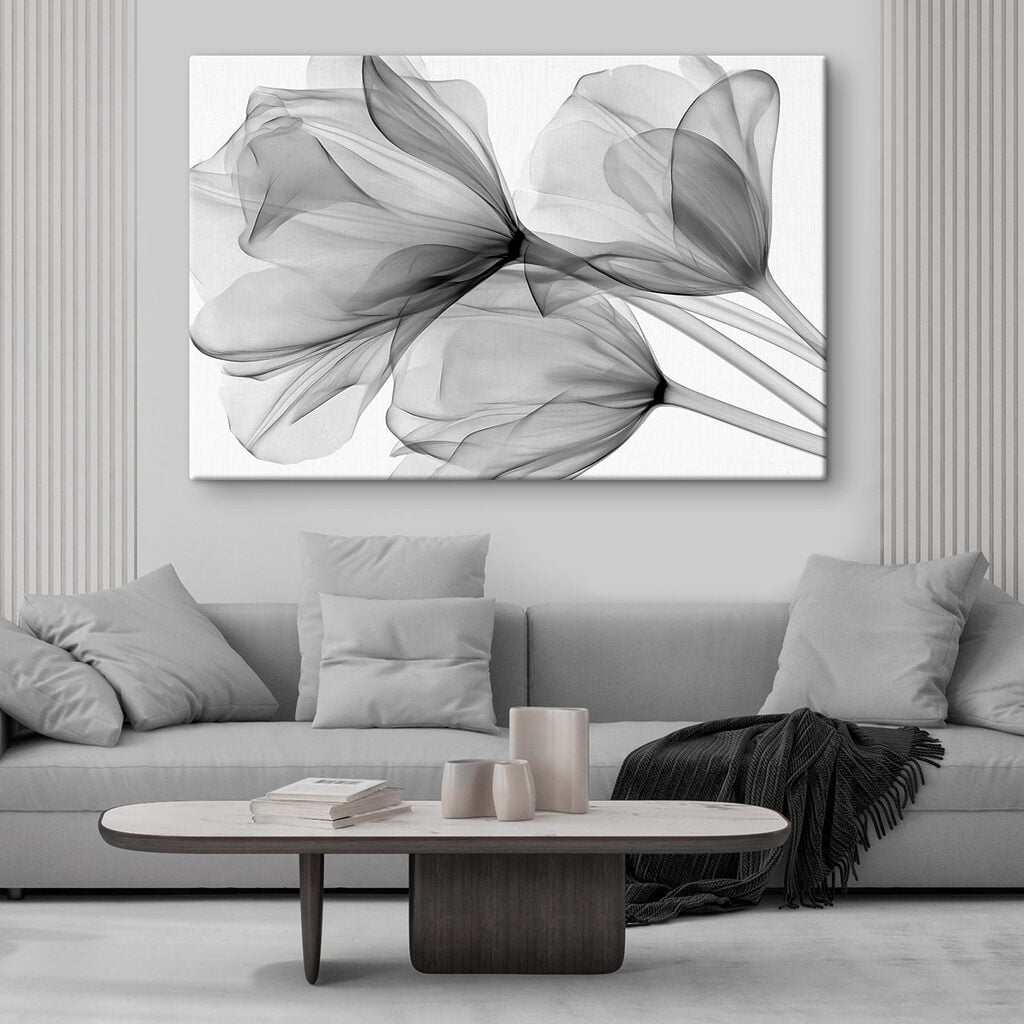 Group of flowers with tulle